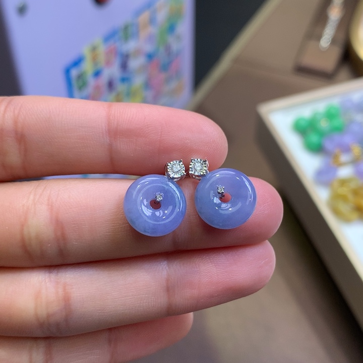 翡翠18K金镶嵌颈饰翡翠