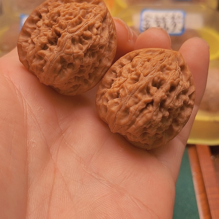 文玩核桃把件边36肚38水龙纹