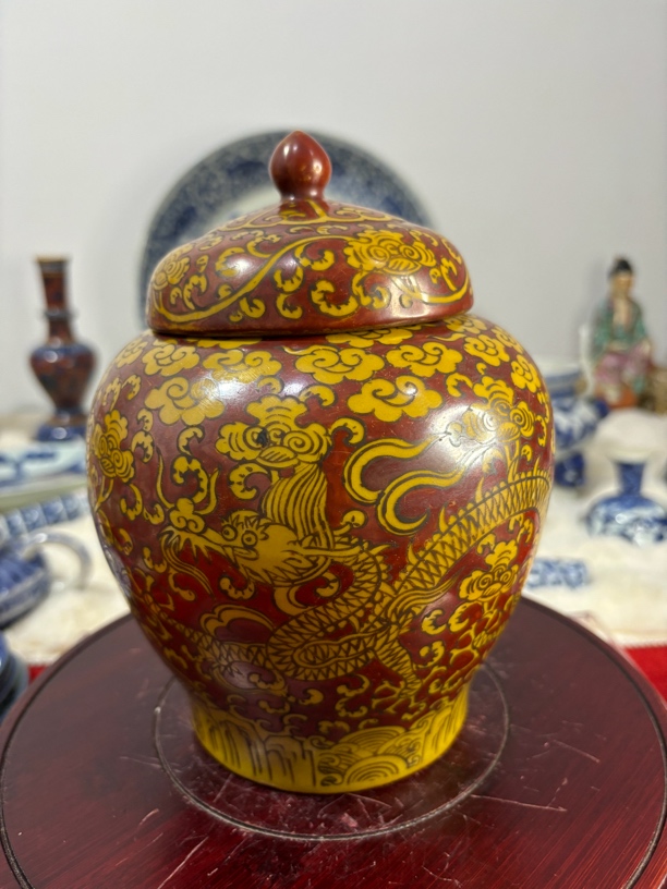 黄上红龙纹盖罐手工手绘