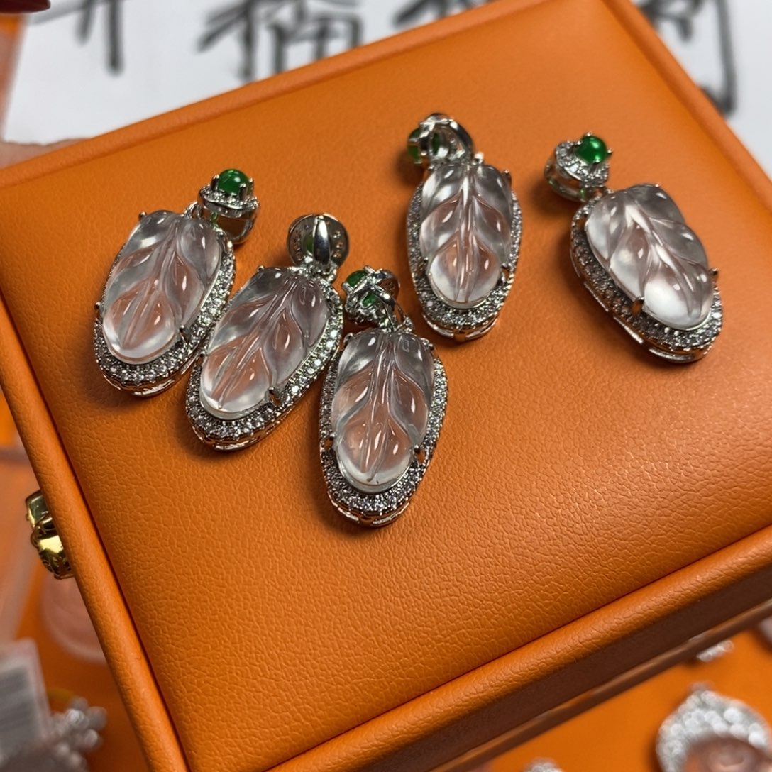 石英质玉颈饰未镶嵌叶子随形发一件