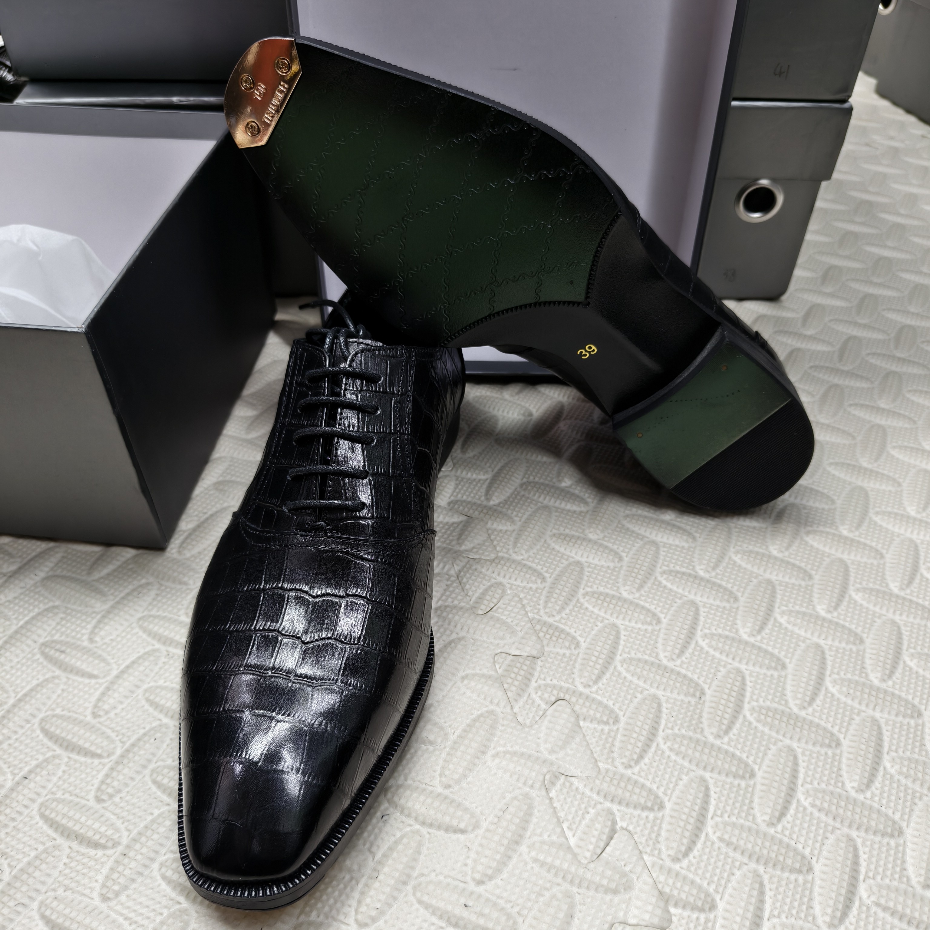 2026-2黑色鳄鱼.固特异手工擦色商务正装透气英伦风系带男士皮鞋