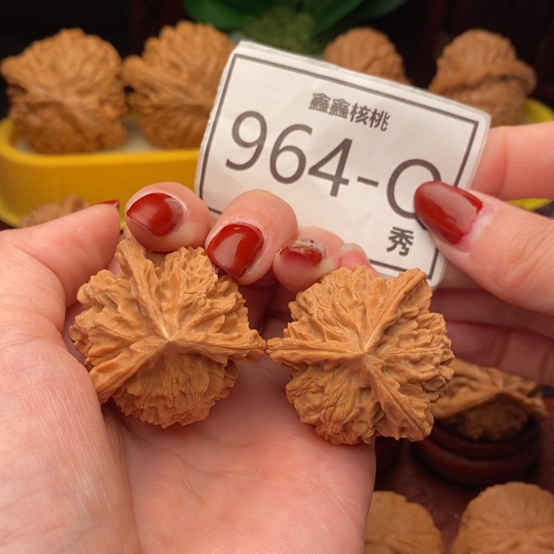 文玩核桃把件盘山奔36