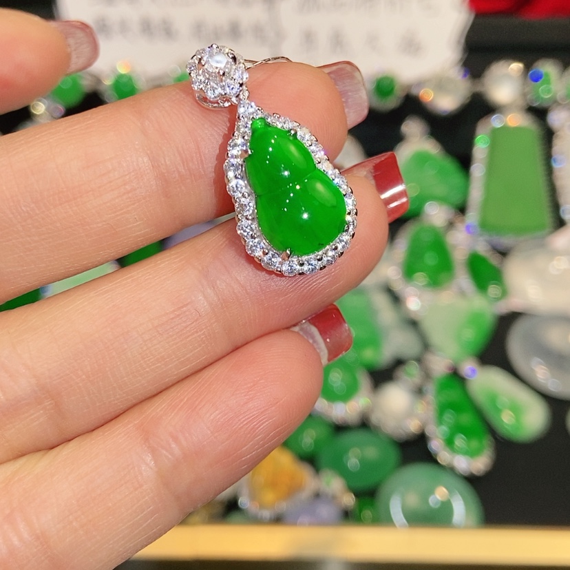 【闪购商品】颈饰未镶嵌翡翠天然翡翠