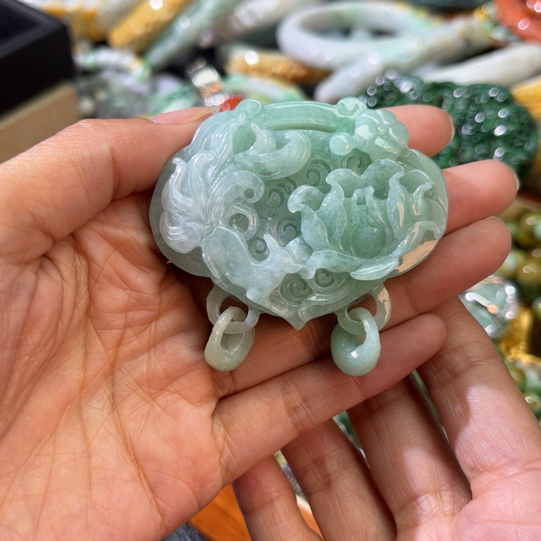 翡翠颈饰未镶嵌待编款