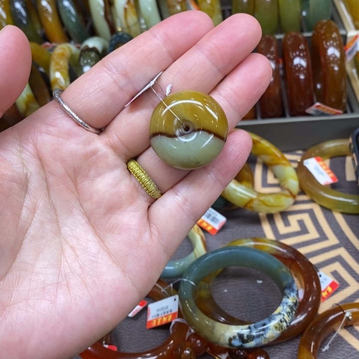 未镶嵌蛇纹石玉手镯