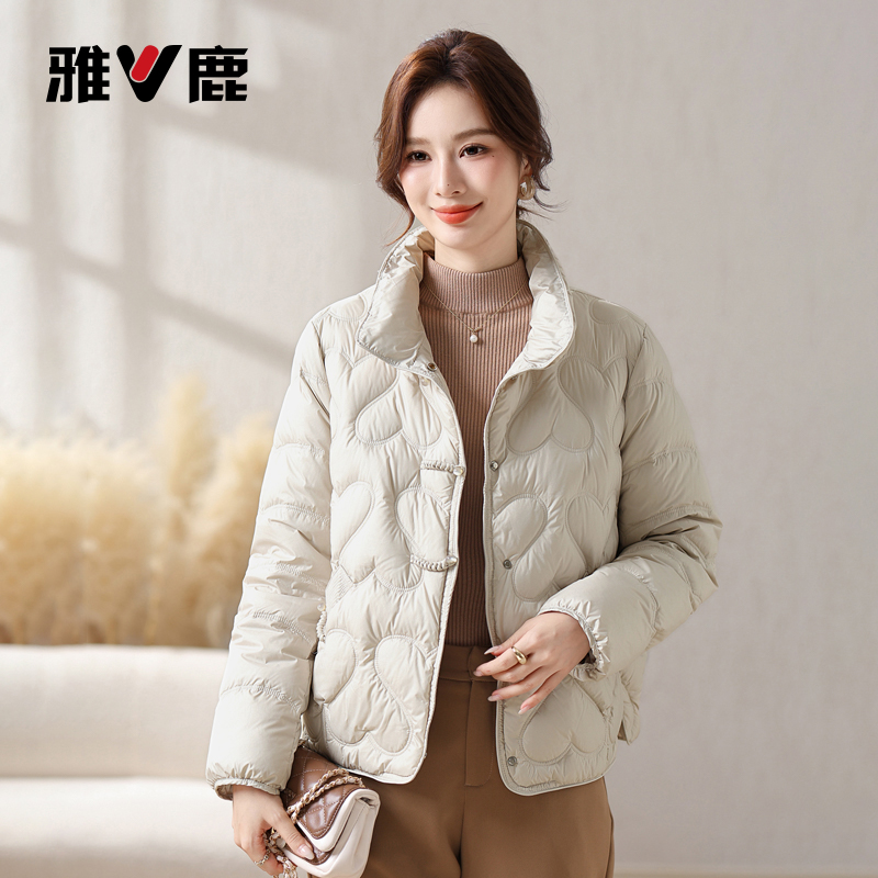V/雅鹿短款立领女冬季新款爱心时尚轻薄保暖鸭绒国风盘扣外套