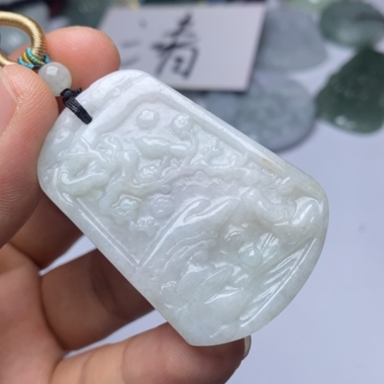 翡翠未镶嵌颈饰翡翠