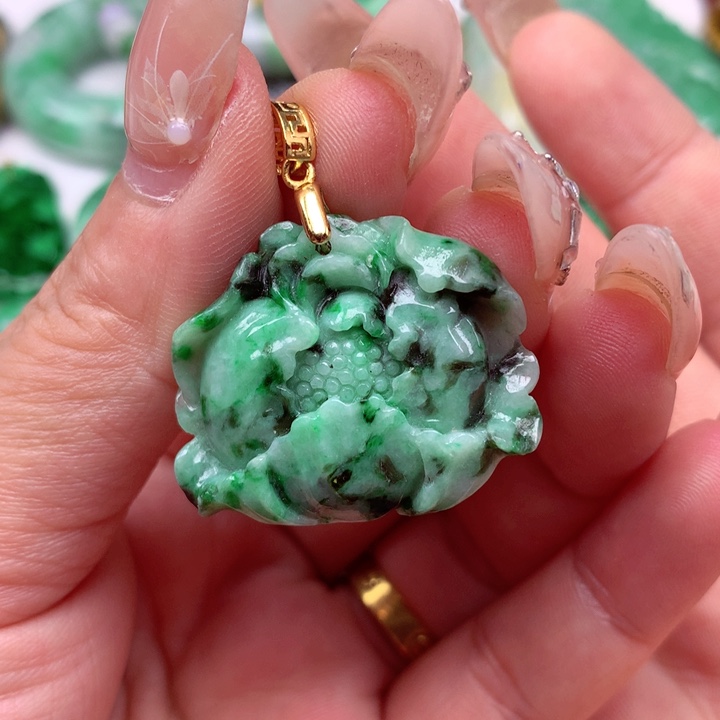 翡翠银S925镶嵌颈饰翡翠