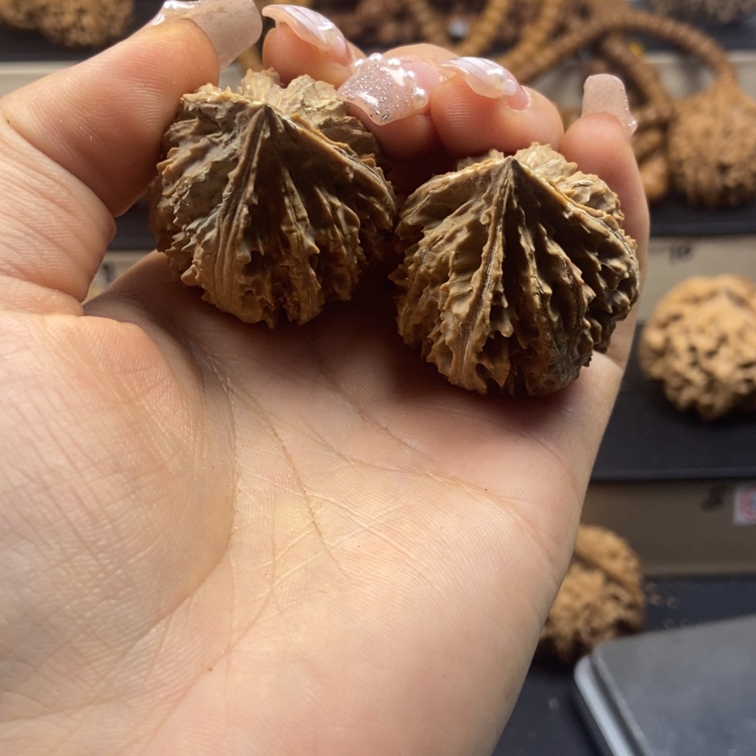 桃核吊坠秦岭三棱32