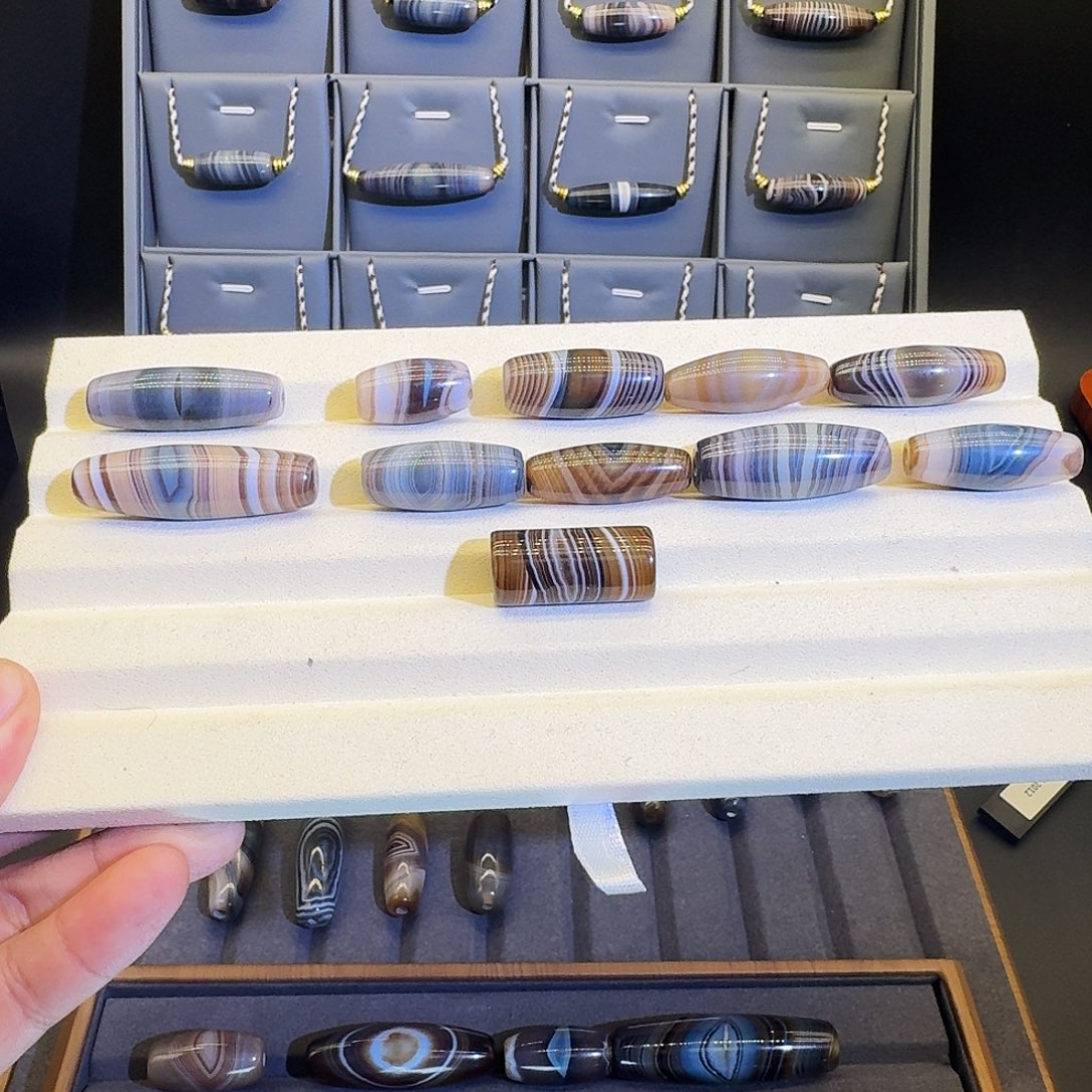 普***店玛瑙/玉髓未镶嵌颈饰