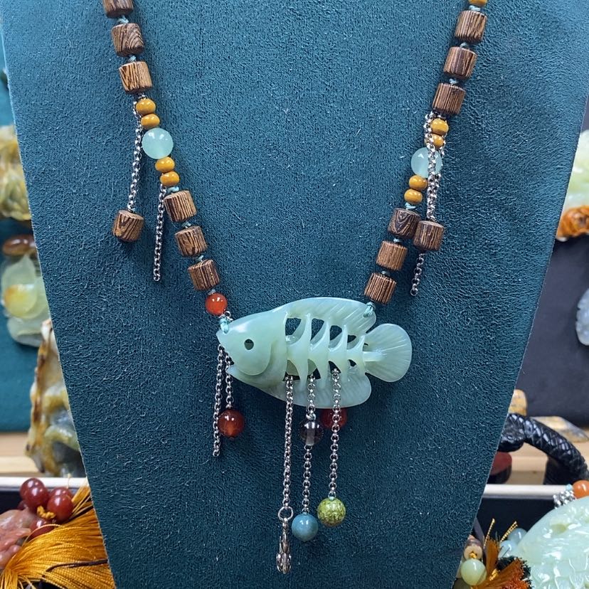 【闪购商品】蛇纹石玉吊坠未镶嵌