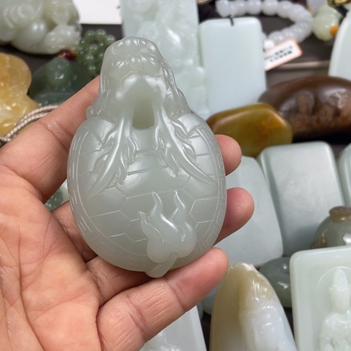 和田玉（糖玉）颈饰未镶嵌