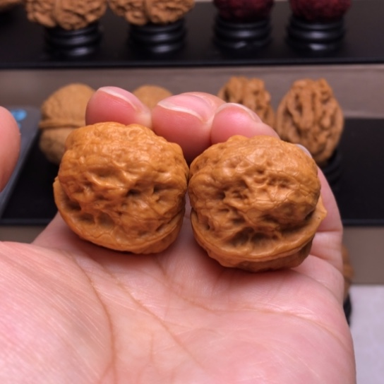 文玩核桃把件玉龙金蟾37