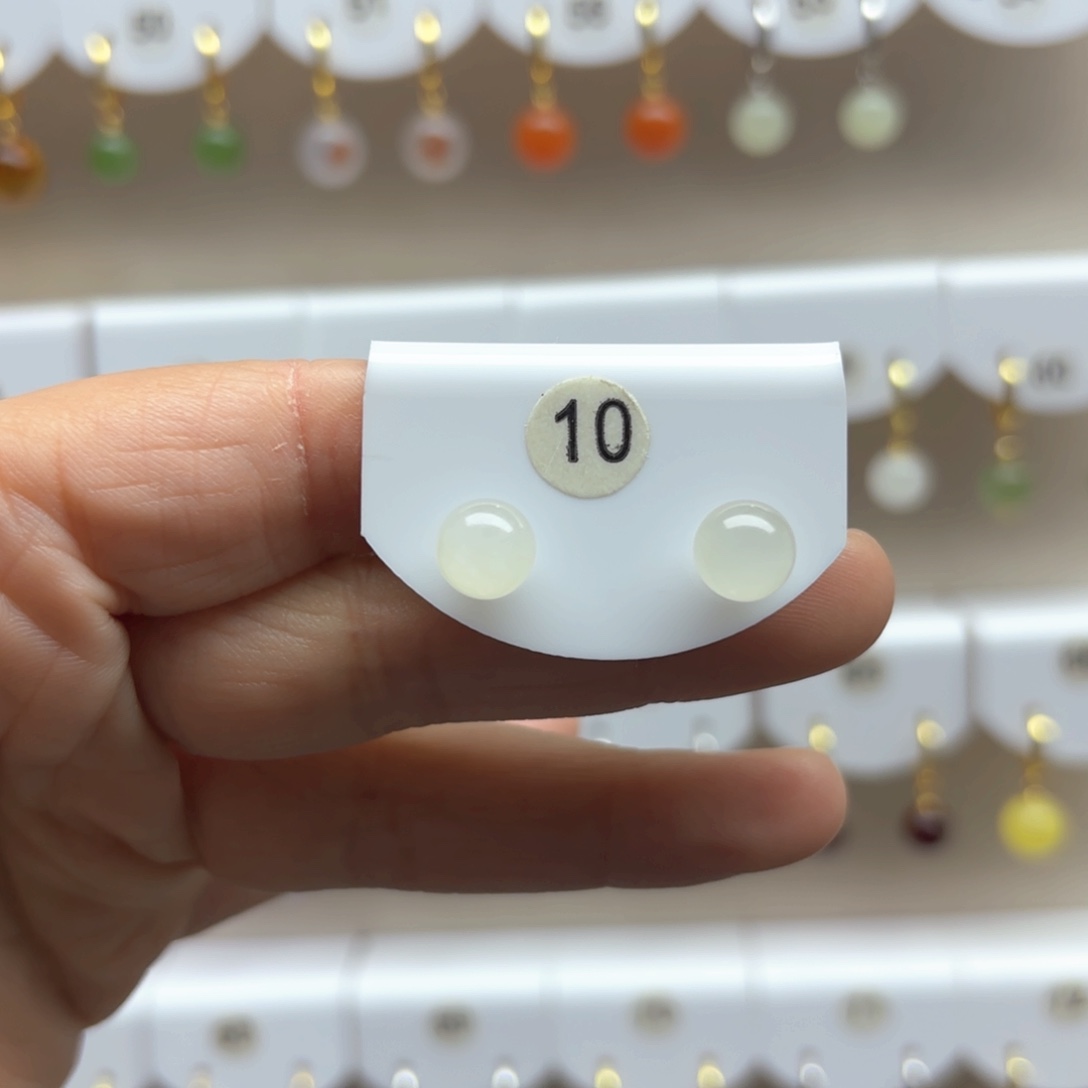 和田玉耳饰18K金镶嵌