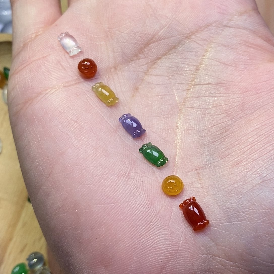 翡翠颈饰未镶嵌自***启翡翠