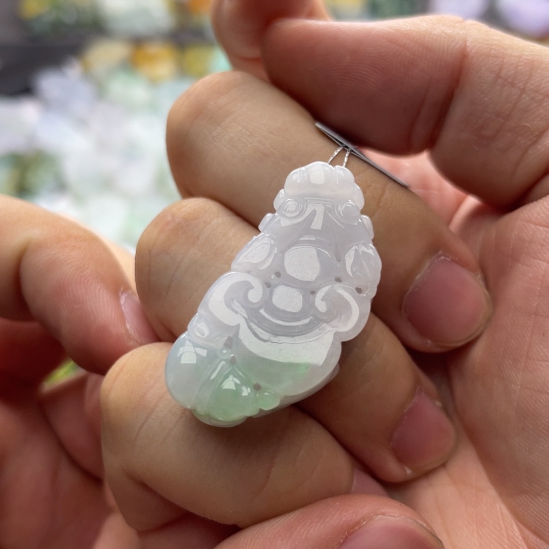 翡翠颈饰未镶嵌貔貅