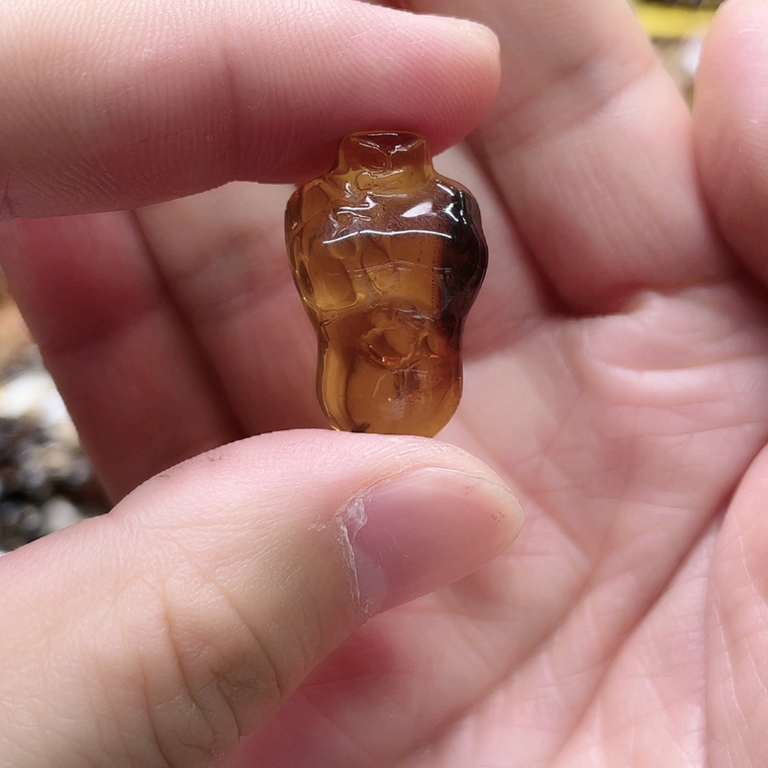 琥珀裸石未镶嵌大