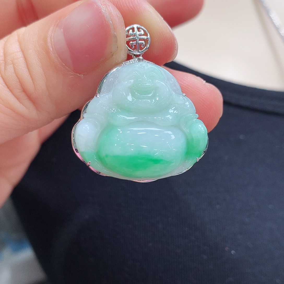 翡翠颈饰18K金镶嵌佛公