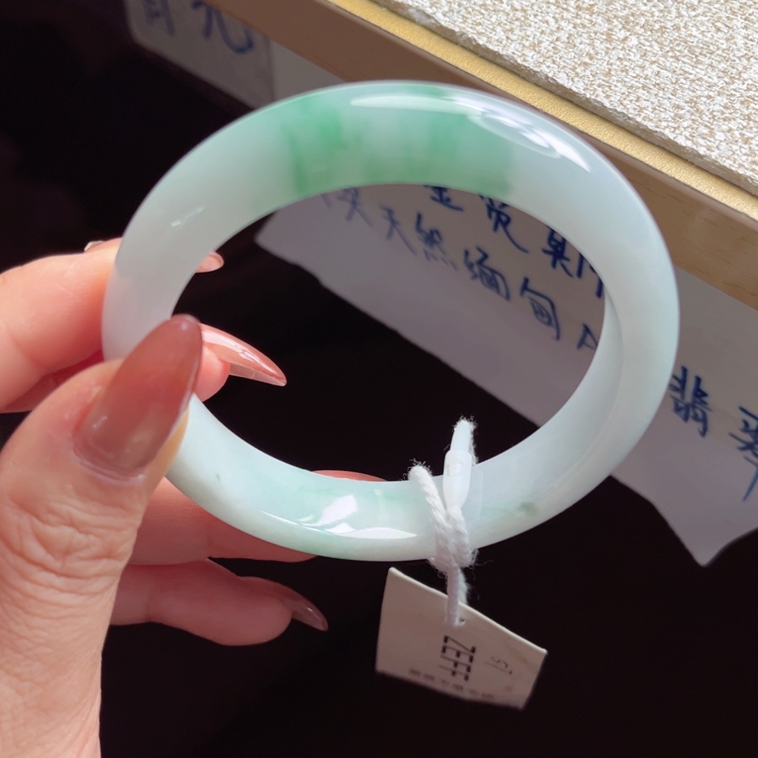 翡翠未镶嵌手镯手镯