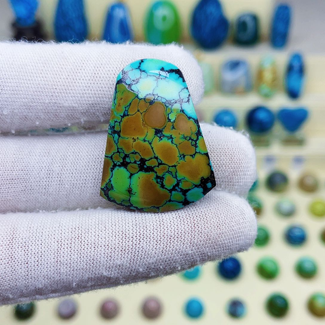 绿松石绿松石未镶嵌