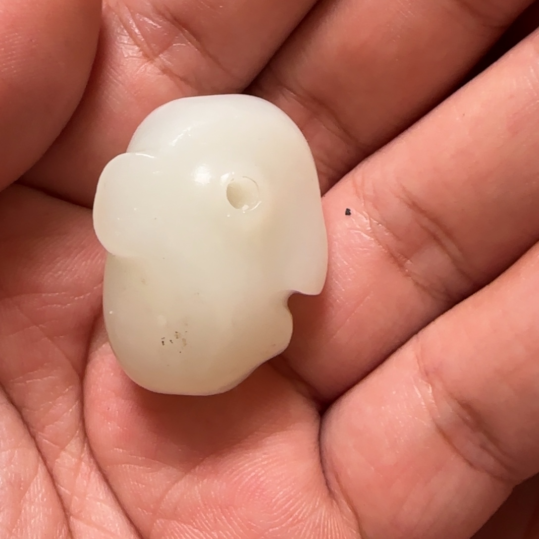 悠***客和田玉未镶嵌挂件