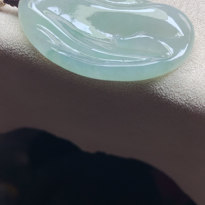 翡翠颈饰未镶嵌吊坠