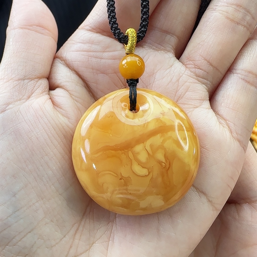 琥珀未镶嵌颈饰吊坠