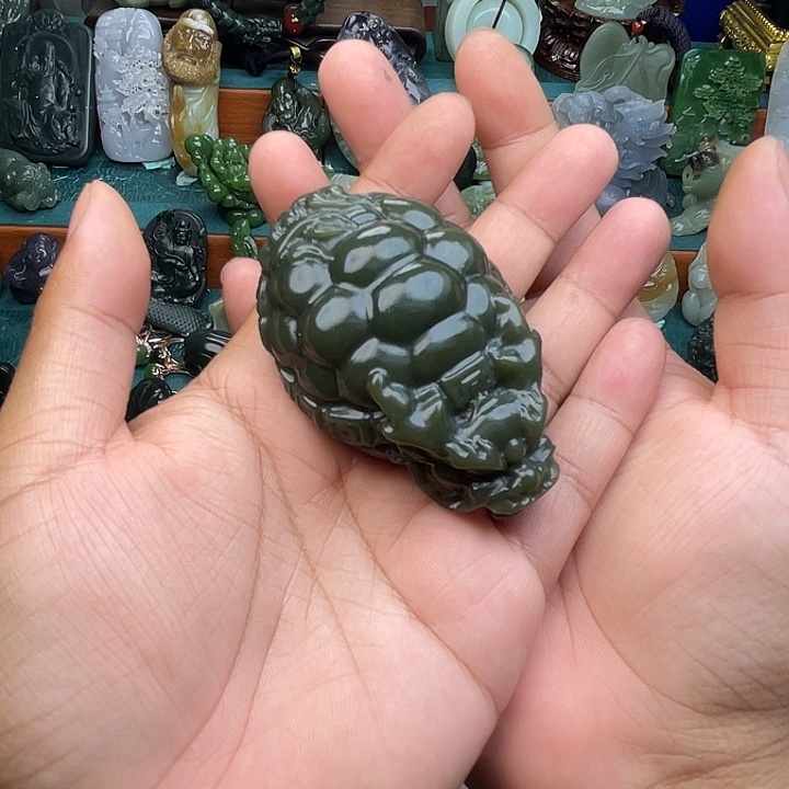 和田玉未镶嵌吊坠(不含链)江**李