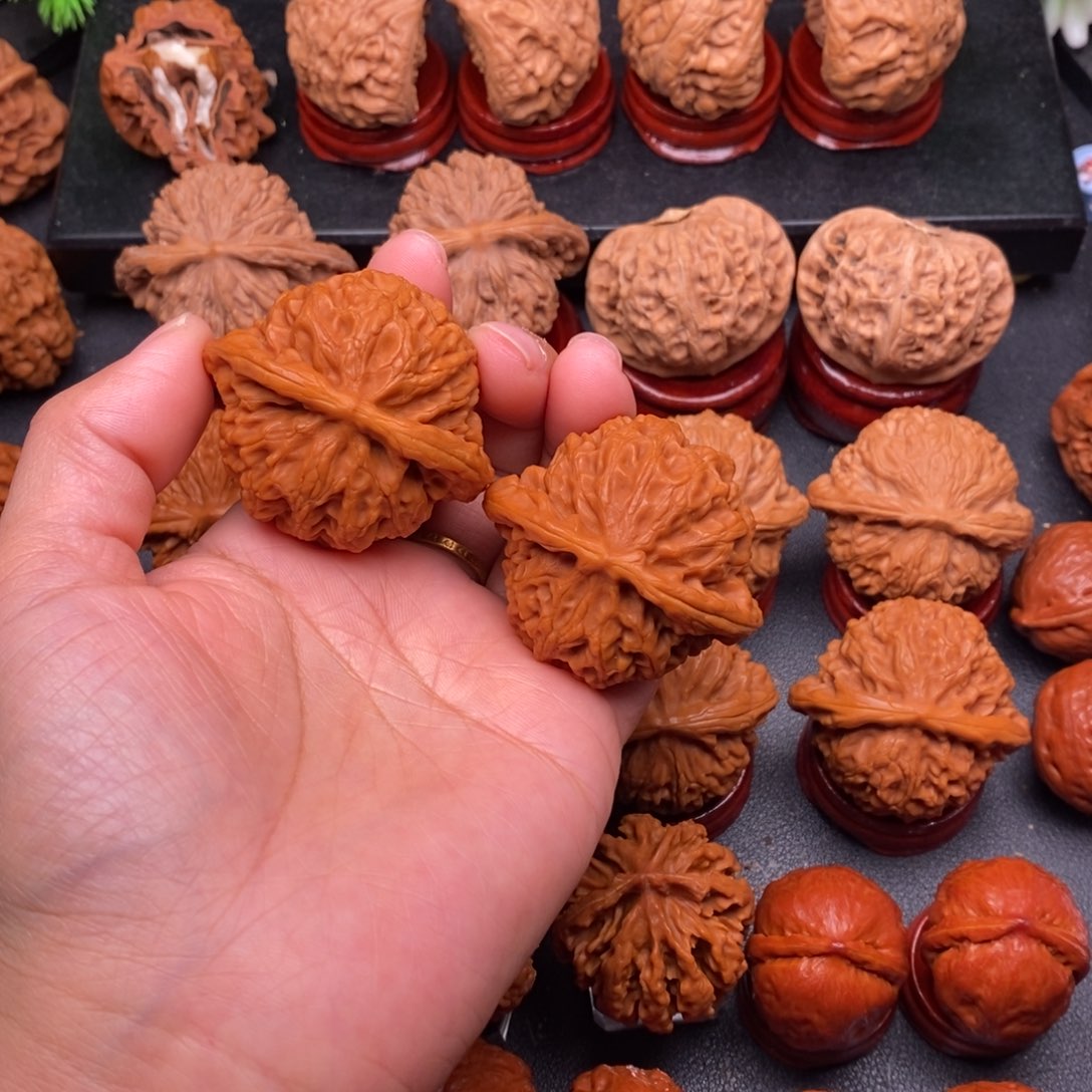 未***$把件文玩核桃宫灯