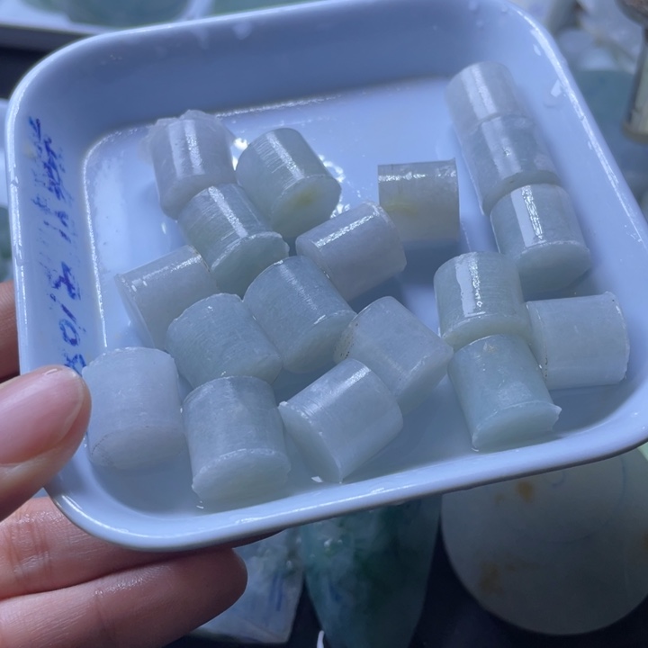 未镶嵌定制翡翠卡13珠子17颗包工