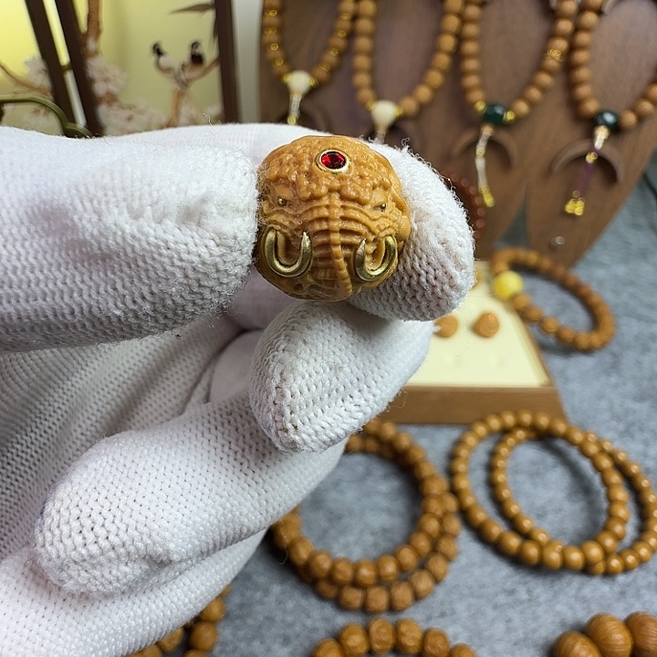 猴头核桃把件雕刻单珠象神