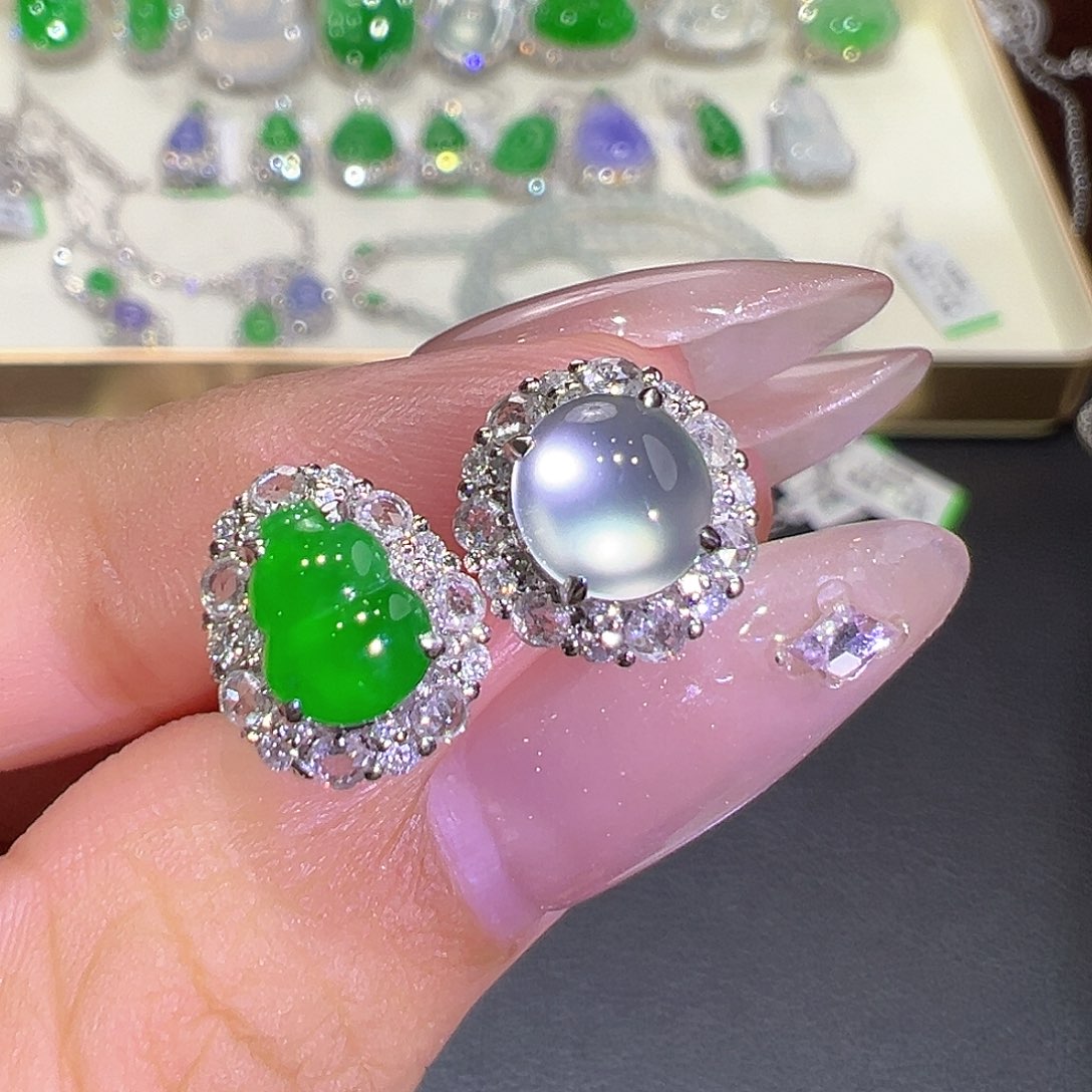 翡翠18K金镶嵌戒指翡翠