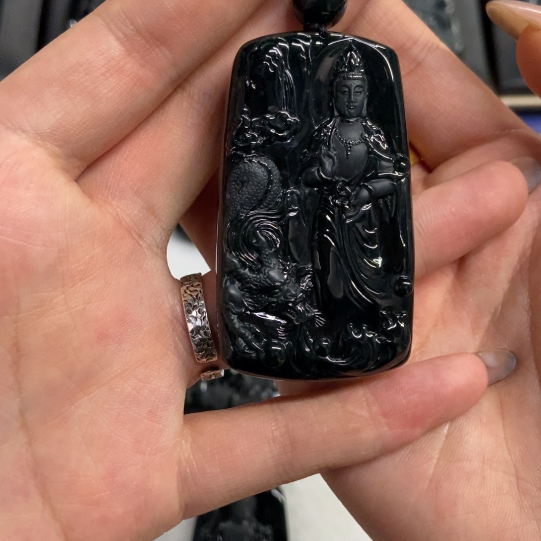 巴***水翡翠未镶嵌颈饰翡翠