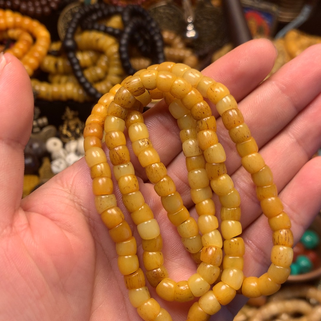 泥塑娘啦擦擦骰子