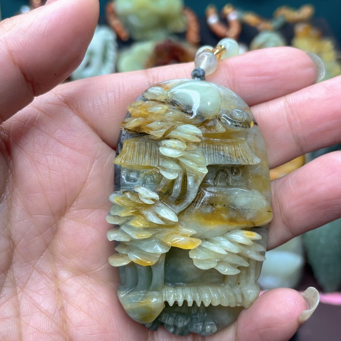 蛇纹石玉颈饰未镶嵌