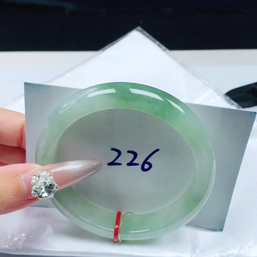 【闪购商品】翡翠未镶嵌手镯56.8圈