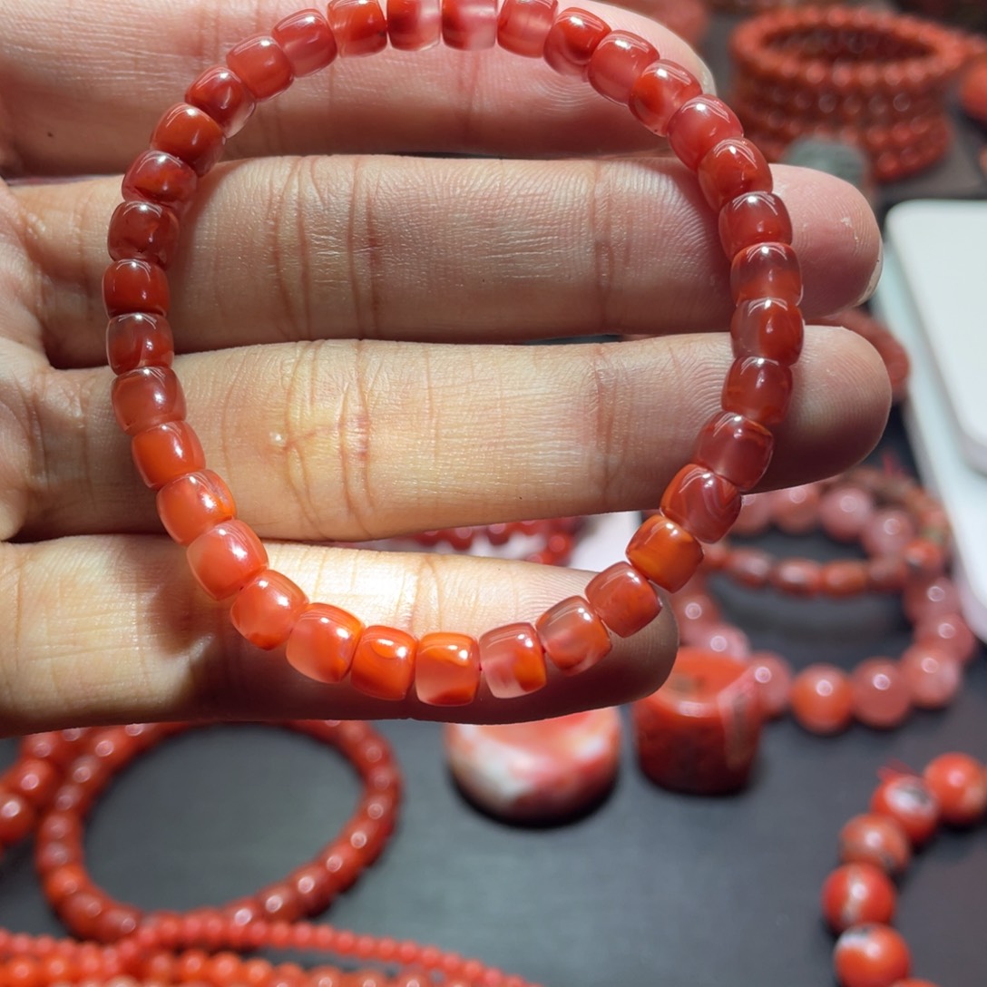 南红玛瑙手链未镶嵌