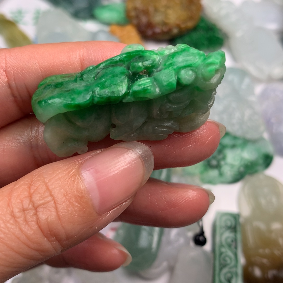 定制翡翠未镶嵌翡翠