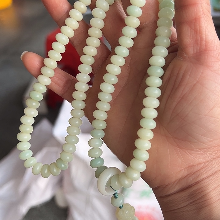白玉菩提吊坠6×90