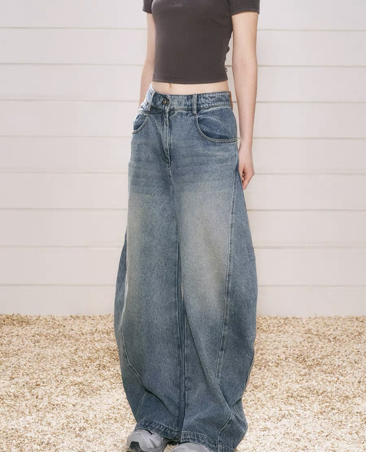 姐妹快冲！！弯刀牛仔裤太好看啦～辣妹美式水洗做旧显瘦长裤 （微瑕）