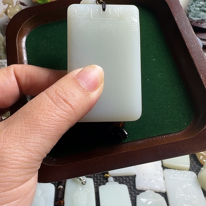 奔***馍瓷片新号开播挂件一个