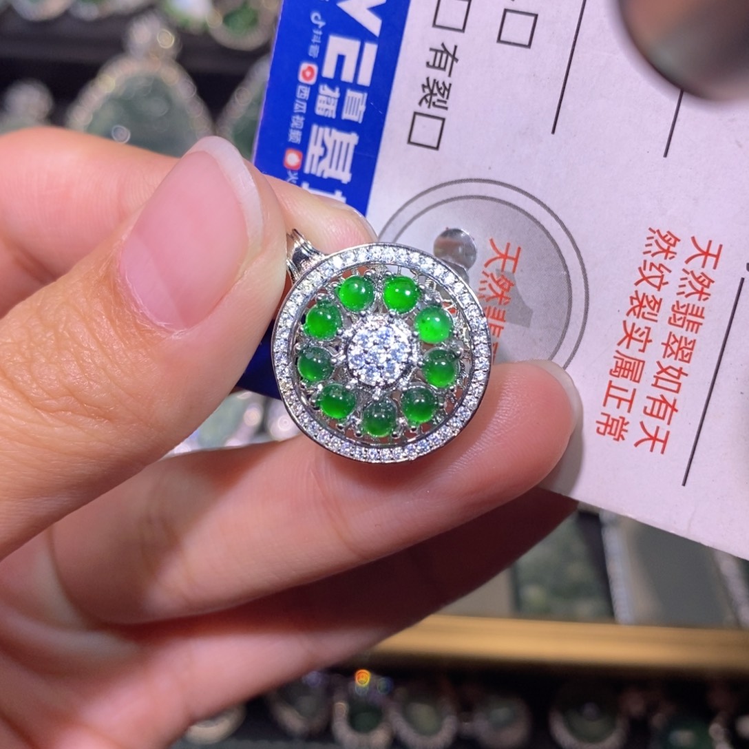 翡翠未镶嵌颈饰天然