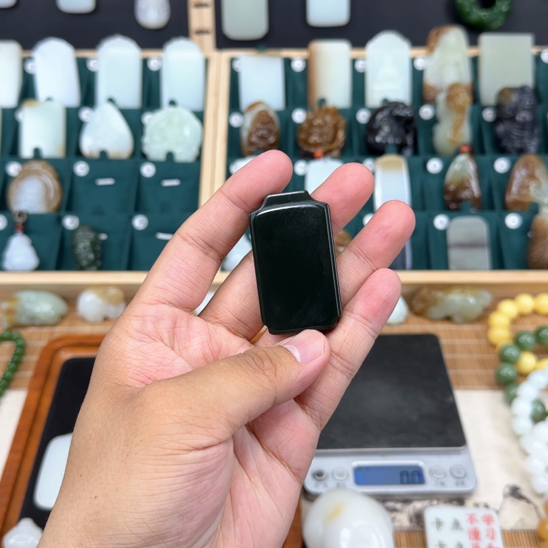 和田玉挂件未镶嵌