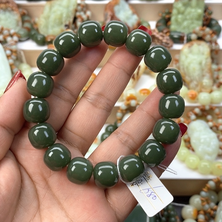 【闪购商品】透闪石质玉手串未镶嵌雪*