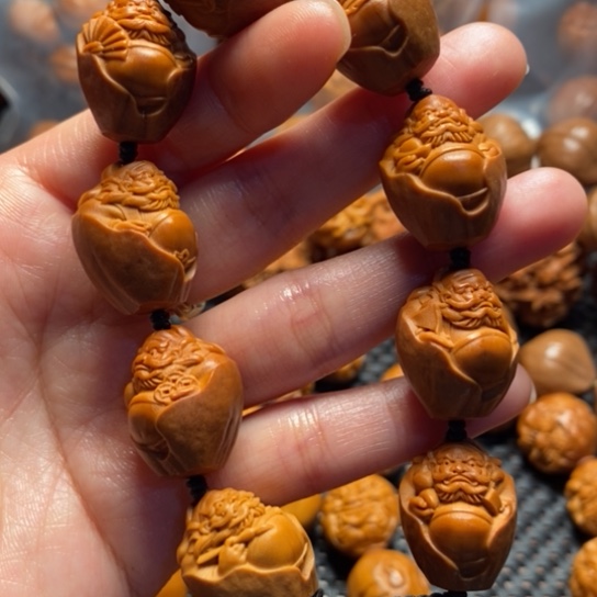 橄榄核吊坠包衣钟馗