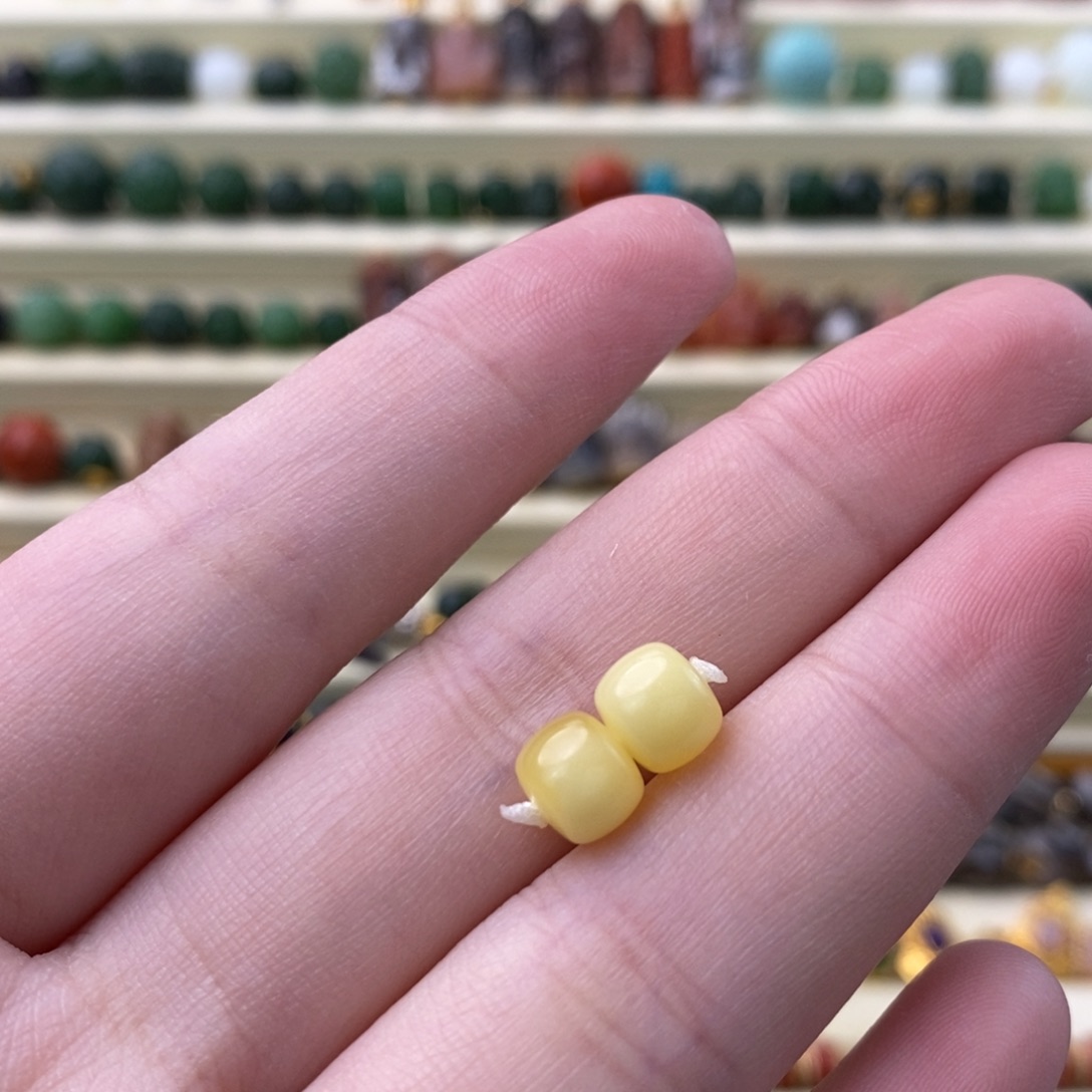 蜜蜡未镶嵌颈饰对珠