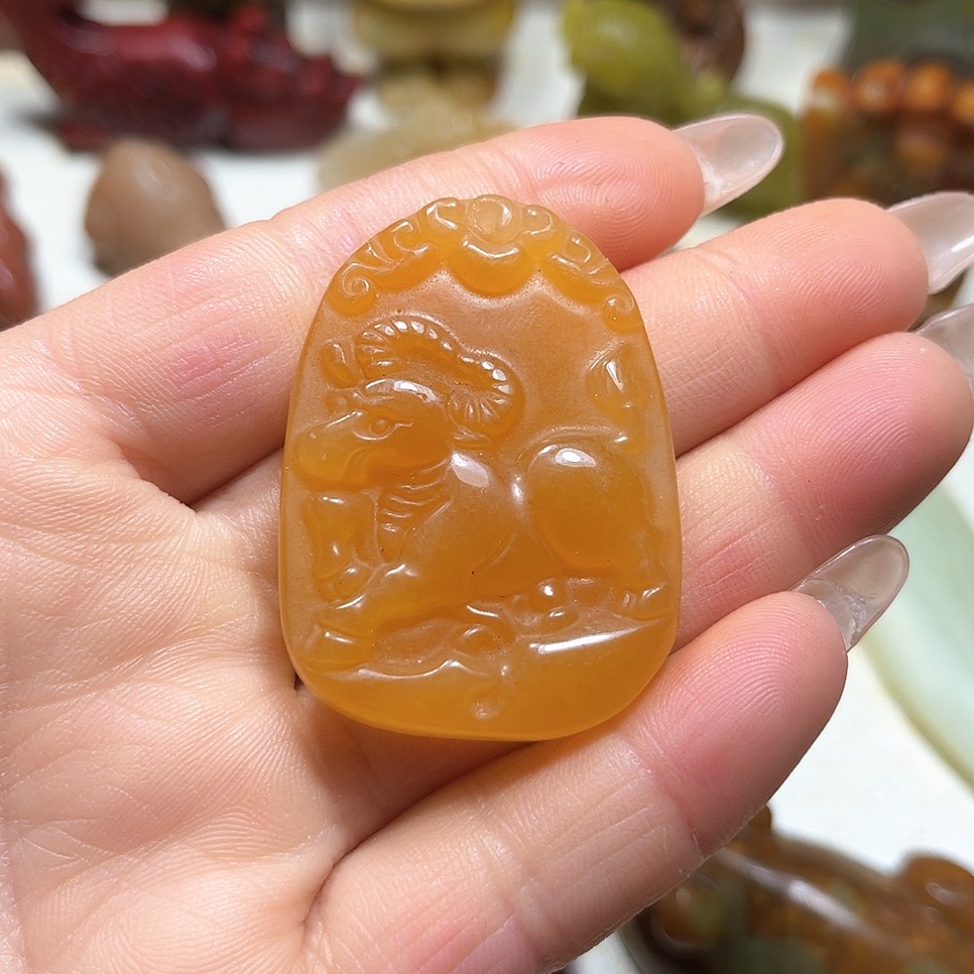 白玉菩提吊坠白玉菩提吊坠