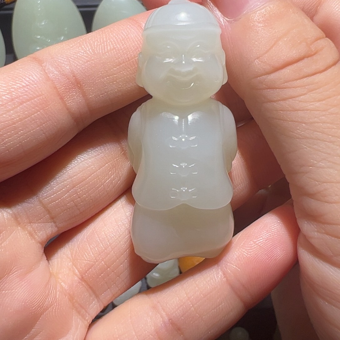 吊坠(不含链)未镶嵌和田玉（糖玉）一**人