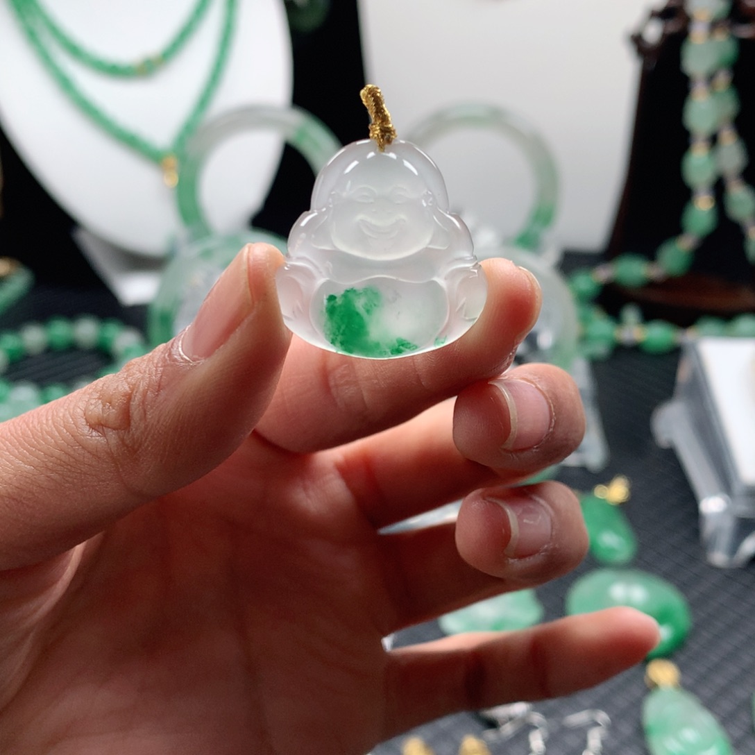 石英质玉颈饰未镶嵌