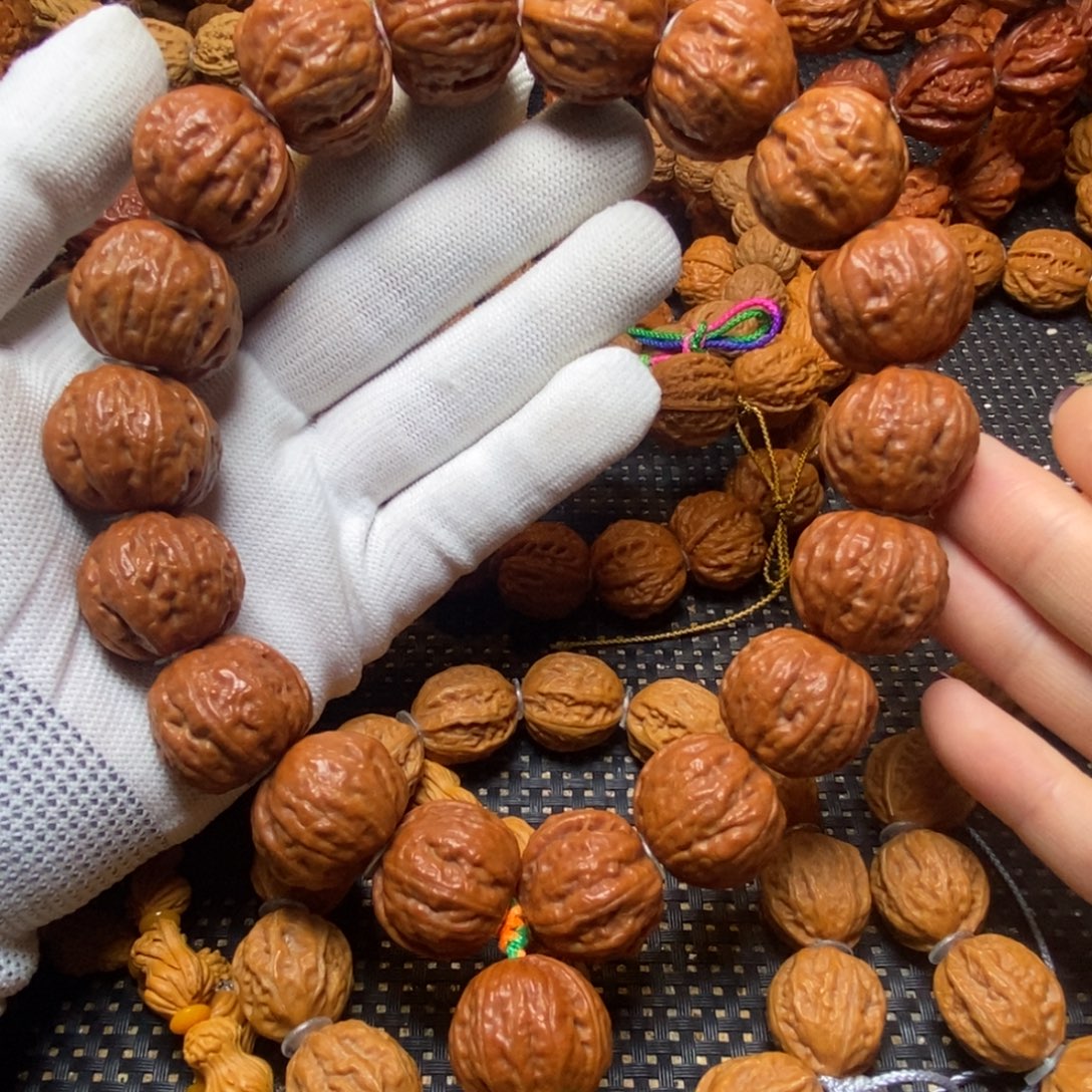 文玩核桃手串红皮磨盘手持